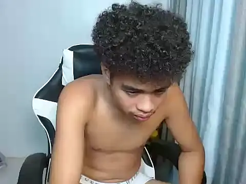 Snapshot of curlyasian_njxx chatting on 04/09/26, 06:19 curlyasian njxx online show from 04/09/26, 06:19