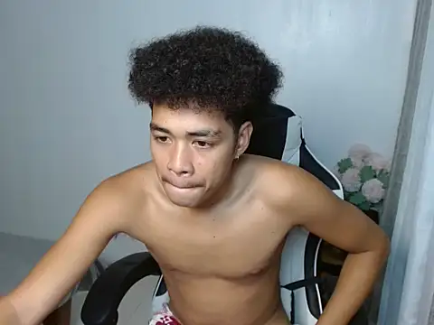 Snapshot of curlyasian_njxx chatting on 04/10/26, 07:35 curlyasian njxx online show from 04/10/26, 07:35