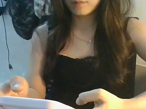 Snapshot of Linzly chatting on 10/04/25, 05:00 Linzly online show from 10/04/25, 05:00