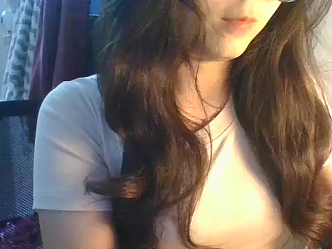 Snapshot of Linzly chatting on 11/14/25, 05:00 Linzly online show from 11/14/25, 05:00