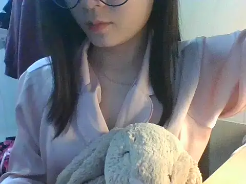 Snapshot of Linzly chatting on 11/15/25, 04:58 Linzly online show from 11/15/25, 04:58