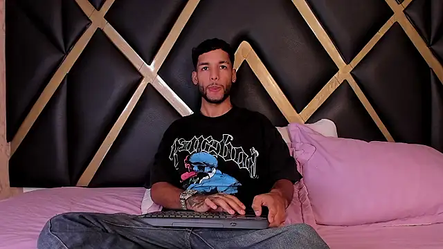 Thiagoferreti online show from 03/24/26, 05:34