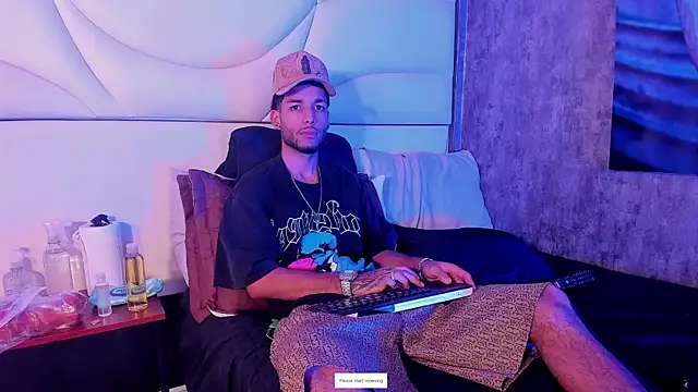 Thiagoferreti online show from 05/12/26, 12:19