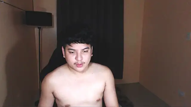 Snapshot of Prince_Killian chatting on 11/07/25, 10:04 Prince Killian online show from 11/07/25, 10:04