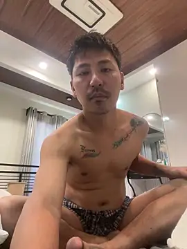 Snapshot of hot_derfs27 chatting on 01/18/26, 06:28 hot derfs27 online show from 01/18/26, 06:28