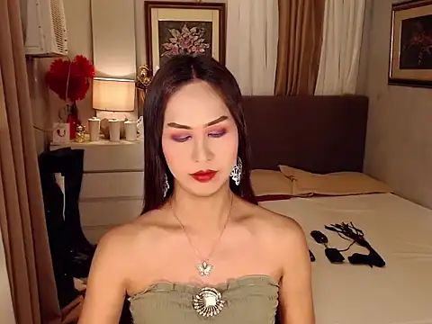 Nathalieheartt online show from 03/05/26, 10:28