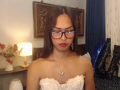 Nathalieheartt online show from 06/25/26, 02:44