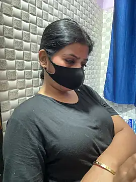 Hot Jaanvi  online show from 03/27/26, 10:48