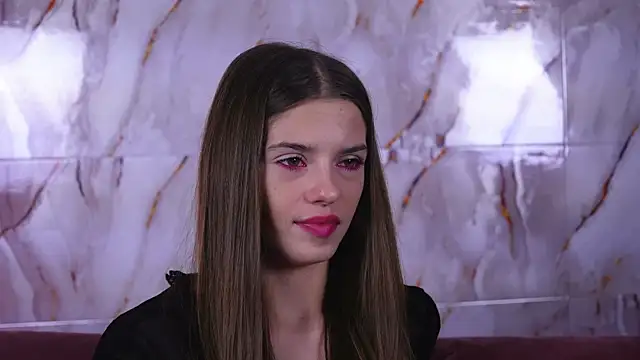 sukie spooky online show from 10/04/25, 04:54