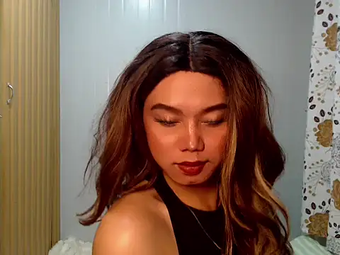 KathRouge online show from 02/04/26, 12:44