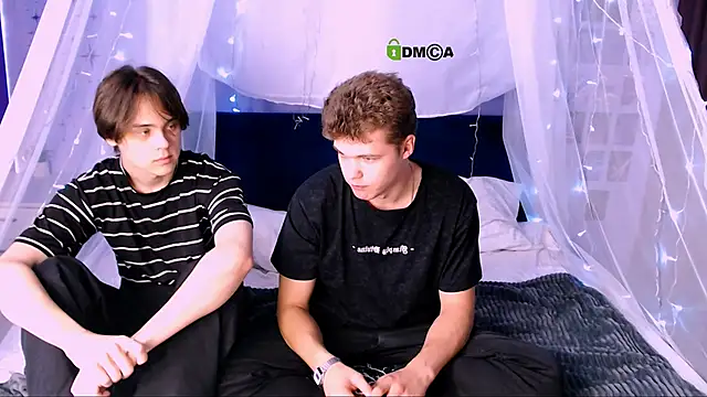 Snapshot of lucas_long_ chatting on 09/16/25, 05:19 lucas long online show from 09/16/25, 05:19