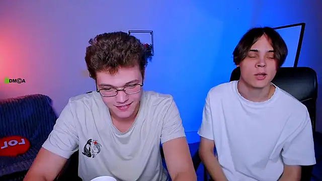 Snapshot of lucas_long_ chatting on 09/18/25, 12:51 lucas long online show from 09/18/25, 12:51