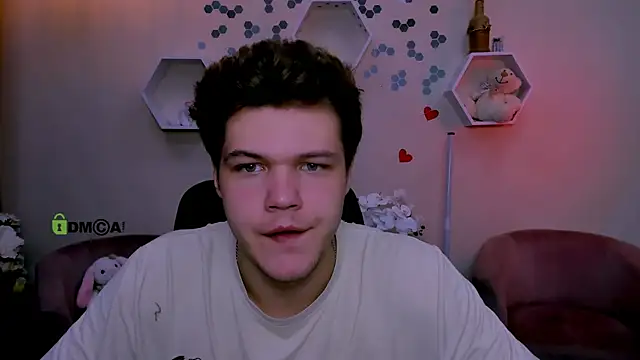 Snapshot of lucas_long_ chatting on 09/27/25, 07:08 lucas long online show from 09/27/25, 07:08