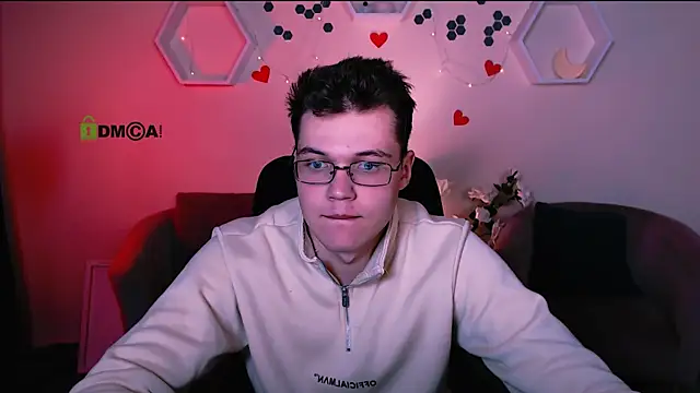 Snapshot of lucas_long_ chatting on 10/07/25, 07:11 lucas long online show from 10/07/25, 07:11