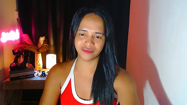 Lorainnelustts online show from 12/01/25, 04:45