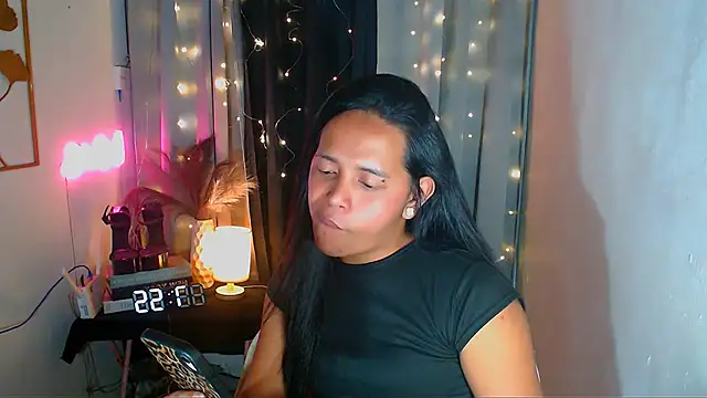 Lorainnelustts online show from 02/25/26, 07:34