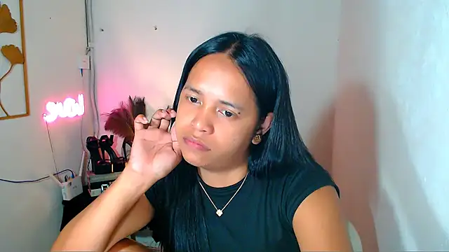 Lorainnelustts online show from 03/02/26, 05:08