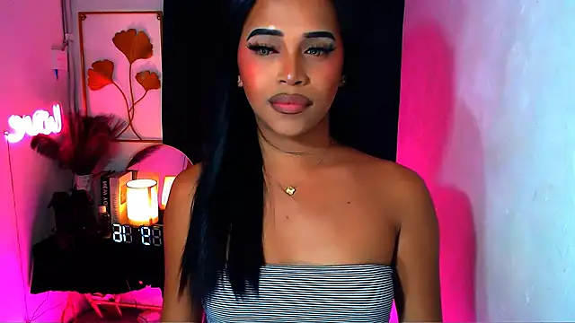 Lorainnelustts online show from 03/24/26, 01:49
