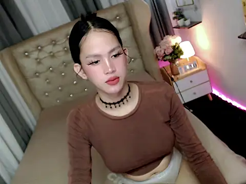 Iwantreallove 143 online show from 06/18/26, 09:08