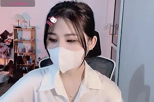 Snapshot of ___Daisy___ chatting on 10/30/25, 06:37 Daisy online show from 10/30/25, 06:37