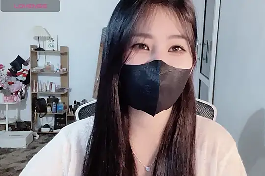 Snapshot of ___Daisy___ chatting on 11/20/25, 03:18 Daisy online show from 11/20/25, 03:18