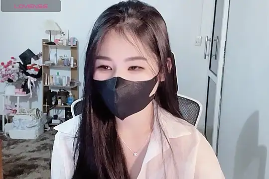 Snapshot of ___Daisy___ chatting on 11/26/25, 06:47 Daisy online show from 11/26/25, 06:47