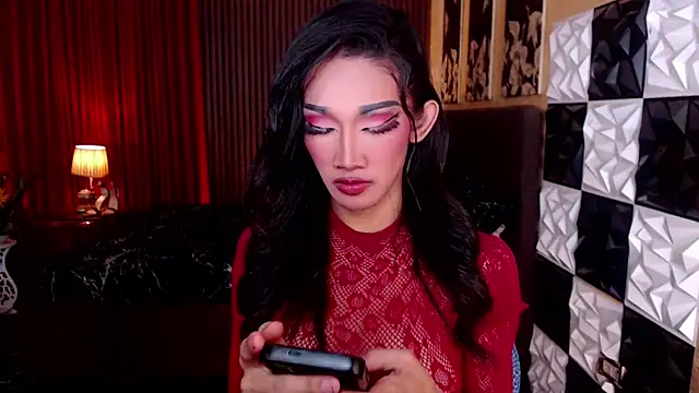 lhexiecollins online show from 04/13/26, 12:43