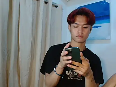 ur little secret online show from 10/15/25, 04:29