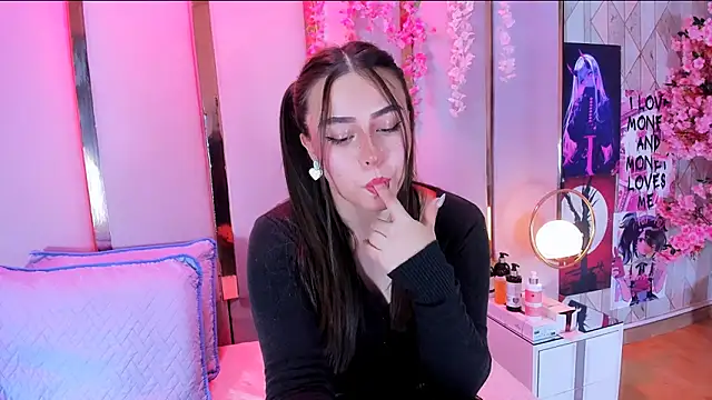 HannaCollins  online show from 03/08/26, 01:37