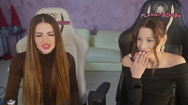 Selena Glow online show from 02/06/26, 11:41