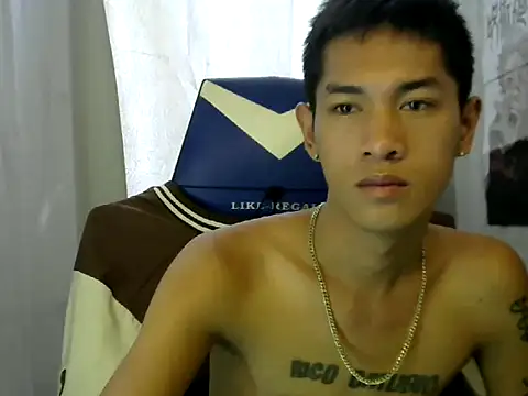 Snapshot of riks_tyler chatting on 10/04/25, 12:52 riks tyler online show from 10/04/25, 12:52