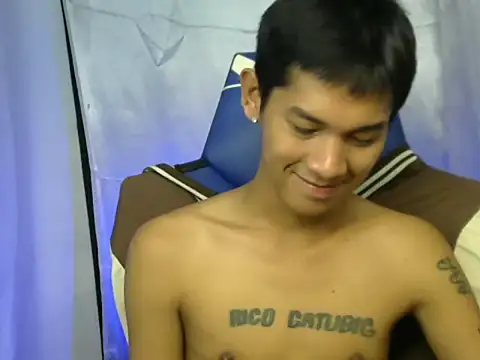 Snapshot of riks_tyler chatting on 10/19/25, 07:36 riks tyler online show from 10/19/25, 07:36