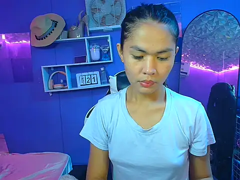 urgirljane online show from 06/21/26, 02:47