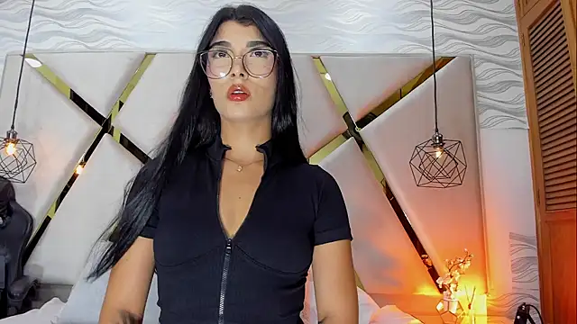 FernandaRousse online show from 12/01/25, 07:30