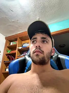 aavrdvh33 online show from 10/07/25, 07:44