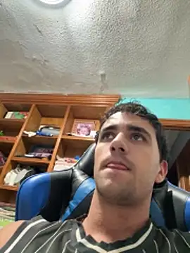 aavrdvh33 online show from 11/09/25, 06:39