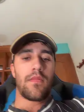 aavrdvh33 online show from 11/23/25, 03:23