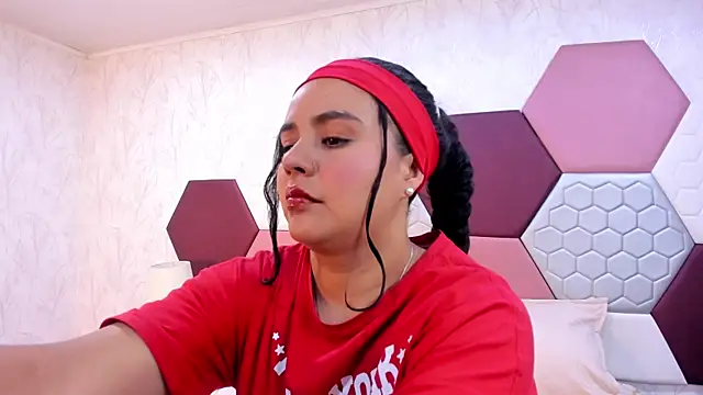 Snapshot of ArielleWilde chatting on 11/25/25, 02:55 ArielleWilde online show from 11/25/25, 02:55