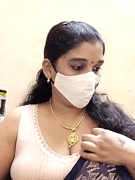 Snapshot of amelia-rani chatting on 10/08/25, 04:48 amelia-rani online show from 10/08/25, 04:48