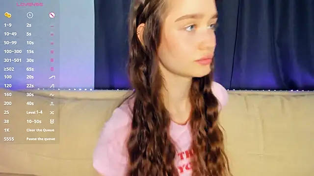 lovelyalivia online show from 04/08/26, 08:03