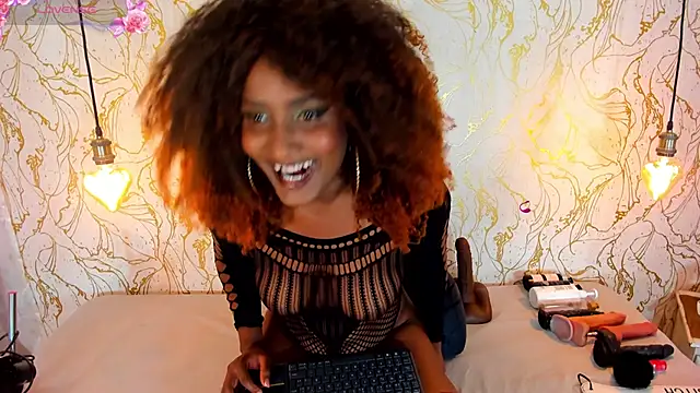 NAOMY COOPER online show from 10/08/25, 08:39