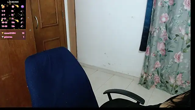 Snapshot of alejandralatina chatting on 02/01/26, 12:15 alejandralatina online show from 02/01/26, 12:15