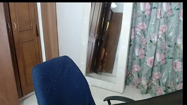 alejandralatina online show from 06/25/26, 03:50