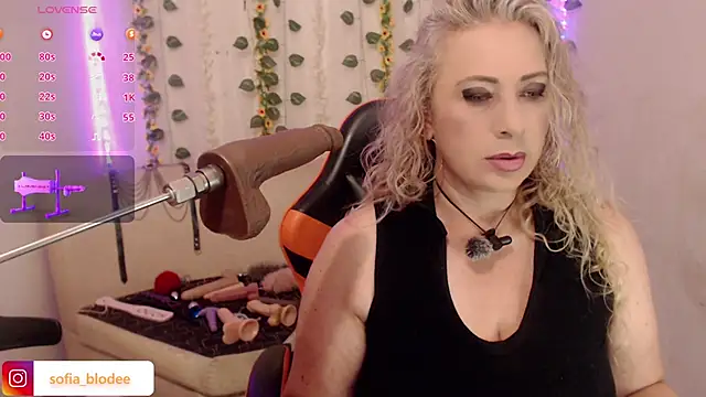 sofiacurvy 45 online show from 05/20/26, 08:59