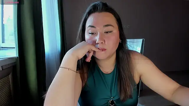emilia mur online show from 05/20/26, 03:51