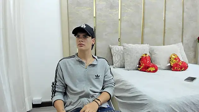 BenitoSaenz online show from 09/13/25, 12:05