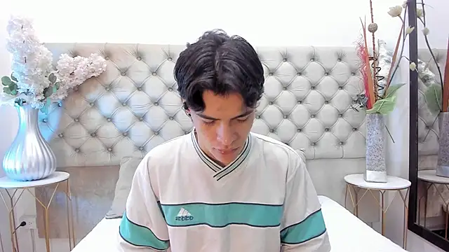 BenitoSaenz online show from 11/25/25, 12:05