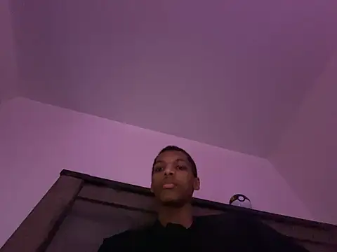 Snapshot of zeeeky_33deep chatting on 04/16/26, 05:30 zeeeky 33deep online show from 04/16/26, 05:30