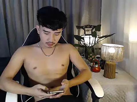 cute richard24 online show from 12/18/25, 03:01