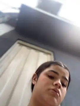 Snapshot of Kaily_Sweet16 chatting on 10/23/25, 05:33 Kaily Sweet16 online show from 10/23/25, 05:33